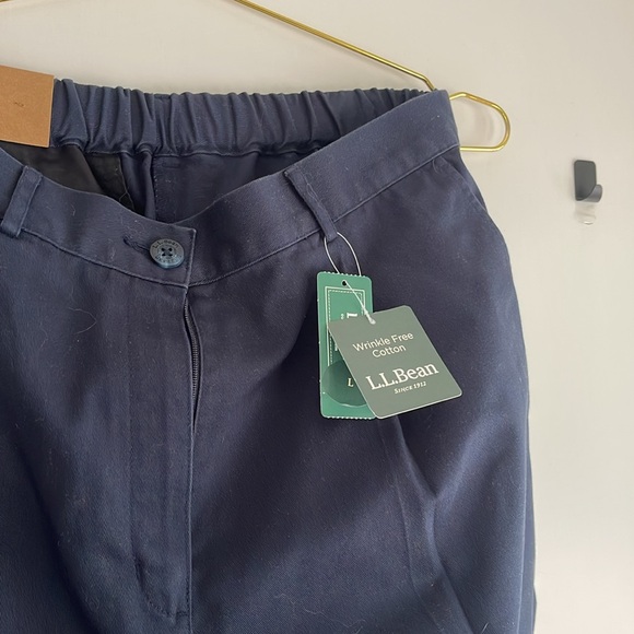 LL Bean Original Fit Pleated Navy Pant - Picture 2 of 3